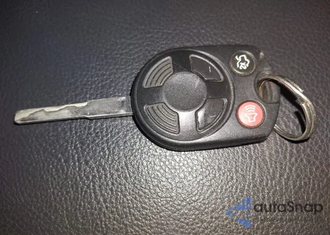 2014 Ford Focus Se z USA, uszkodzony, nr VIN 1FADP3F28EL280351